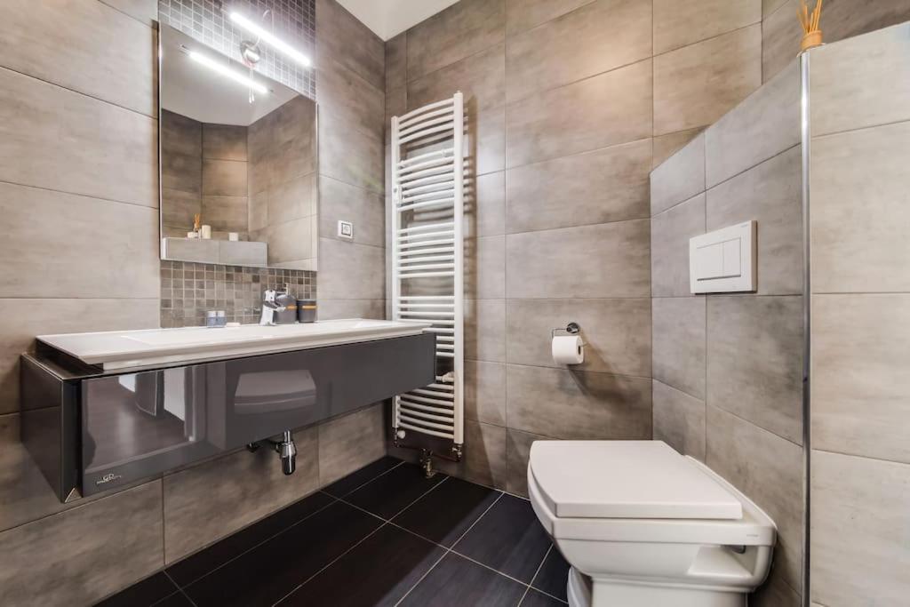 Top Floor Studio With Terrace Praga Exterior foto